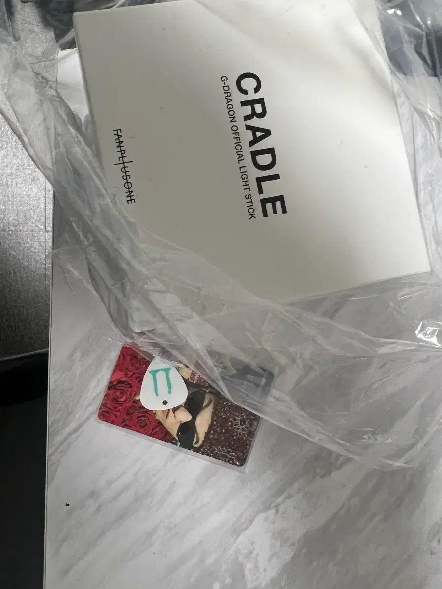 G-DRAGON（ジードラゴン） クレードル 未開封 (トレカ 含む)