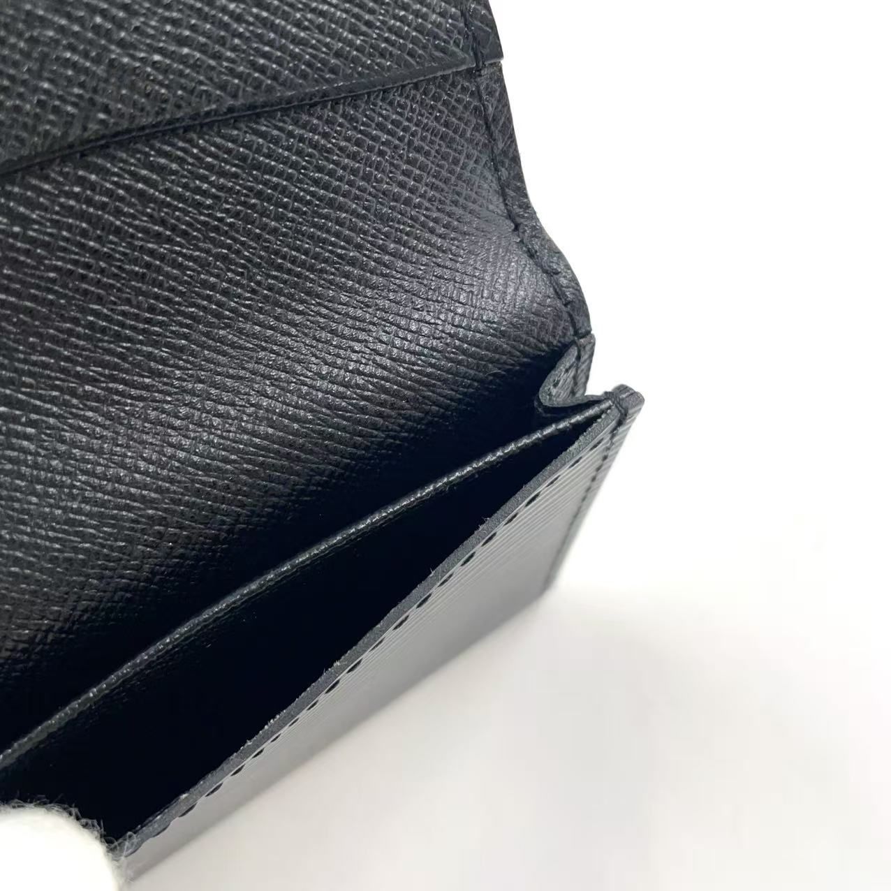 LOUIS VUITTON アンヴェロップ カルト ドゥヴィジット エピ エピ