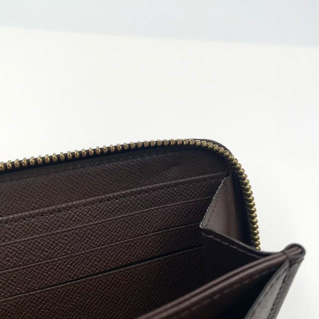 LOUIS VUITTON ジッピーウォレット ダミエエベヌ ダミエエベヌ PVC