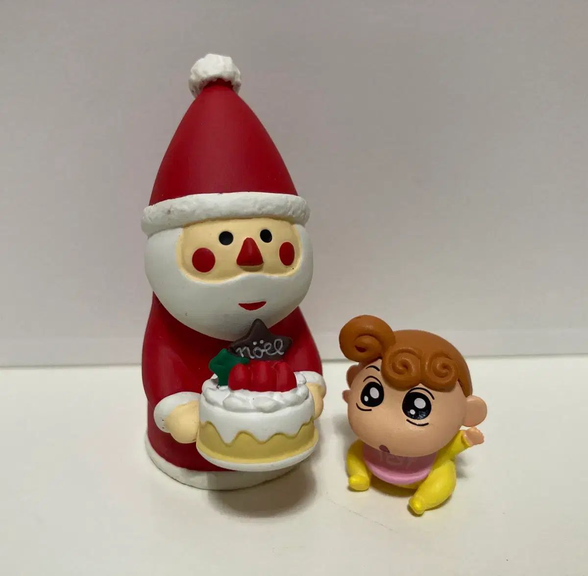 正規品) デコレ クリスマス ケーキ サンタ & クレヨンしんちゃん