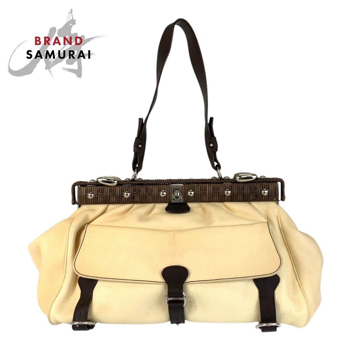 Salvatore Ferragamo サルヴァトーレフェラガモ ベージュ アイボリー