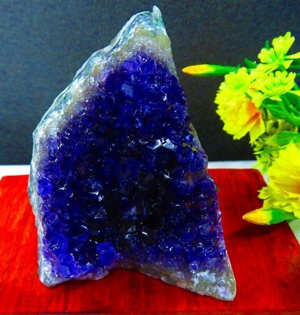 ウルグアイ産☆ 天然水晶☆絶品超濃い濃い超美しい☆アメジスト