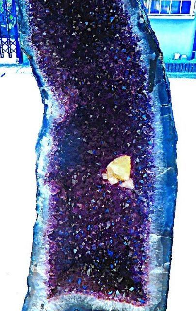 ウルグアイ産☆濃い濃い☆天然水晶宝石☆アメジストドーム超強パワー