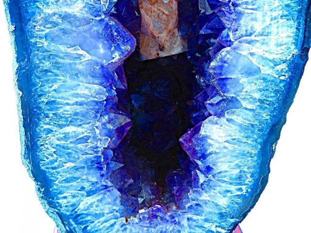 ウルグアイ産☆濃い濃い☆天然水晶宝石☆アメジストドーム超強パワー