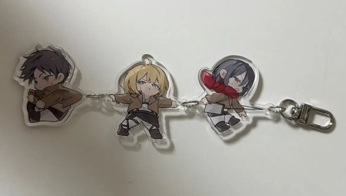 進撃の巨人 エレン・アルミン・ミカサ 大ロング連結アクリル