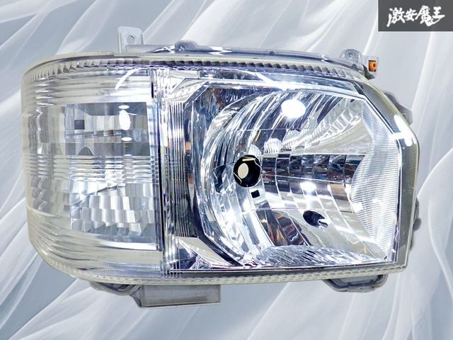 ストア出品】トヨタ純正 200系 ハイエース 4型 5型 6型 7型 ハロゲン