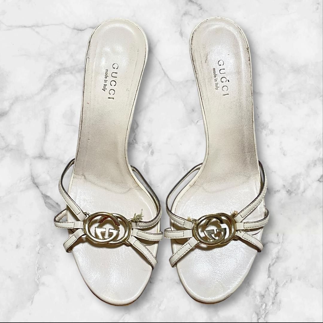 GUCCI グッチ GGロゴ サンダル ミュール 6B ホワイト ヒール - メルカリ