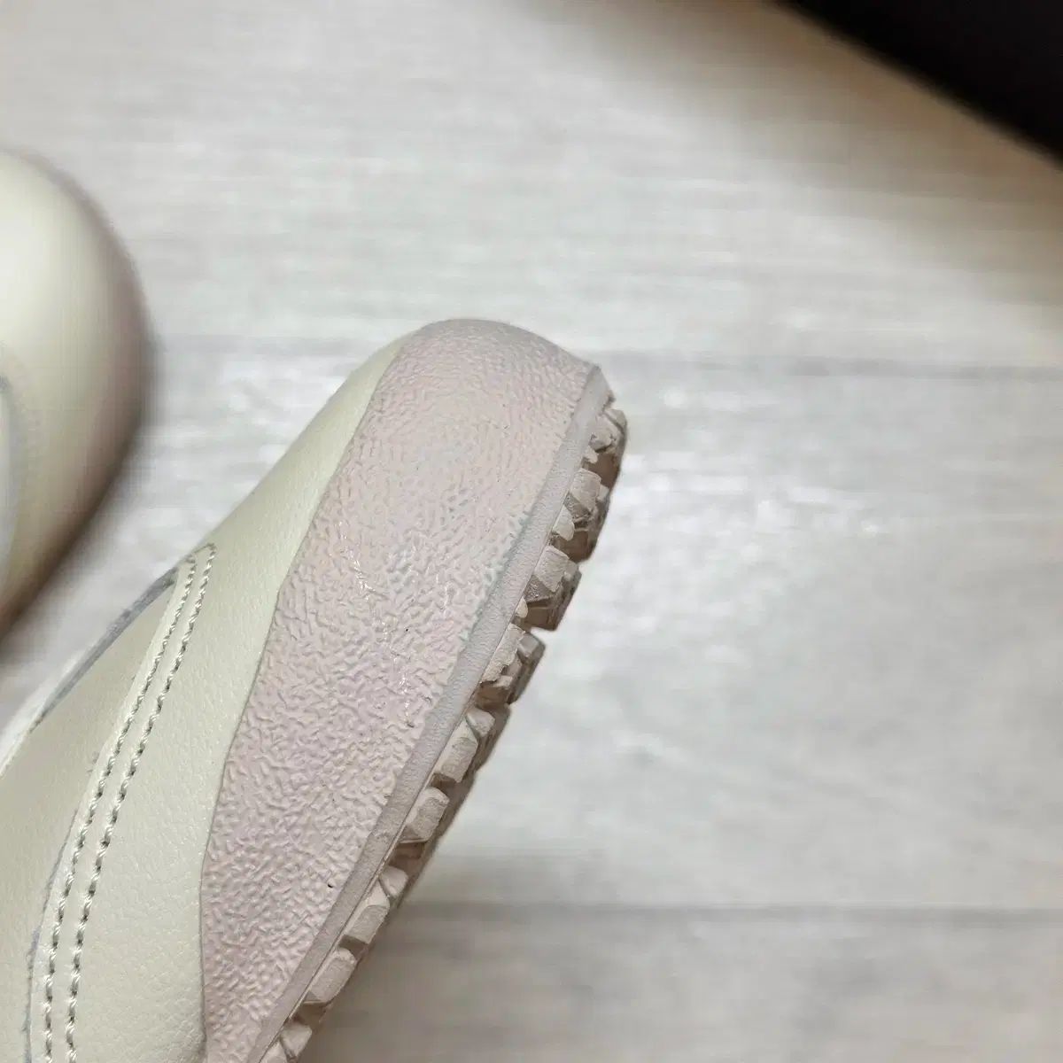 オニツカタイガー メリージェーン セール アイボリー 235 2025年最新