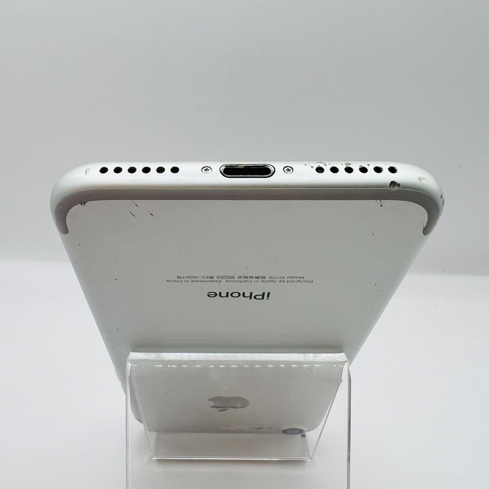 docomo iPhone7 128GB シルバー MNCL2J/A SIMロック解除済み 利用制限