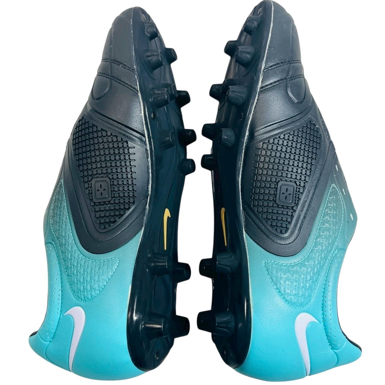 ナイキサッカースパイク CTR360 FG 10.5インチ(約28.5㎝) インソール欠