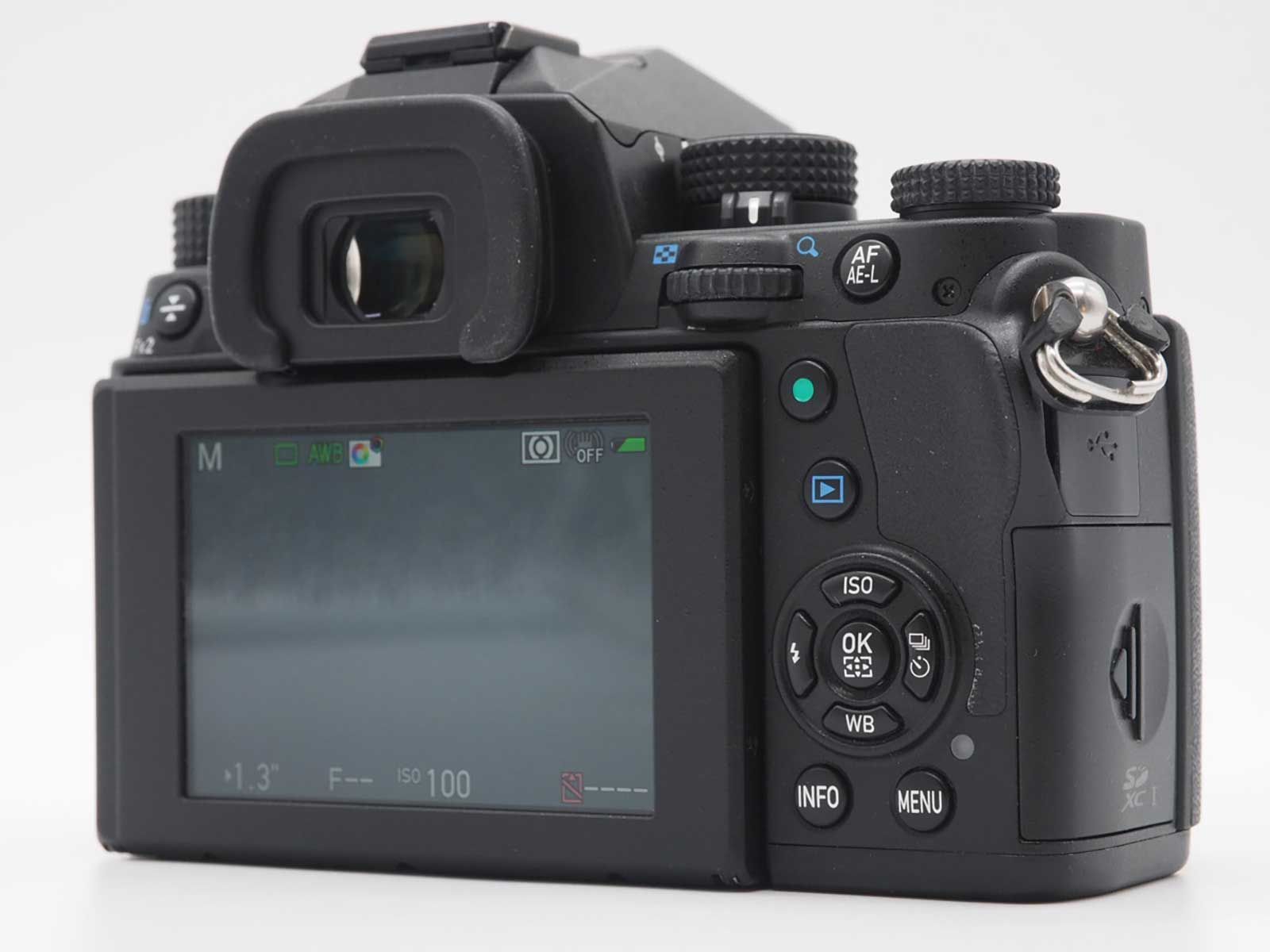 ペンタックス Pentax KP 24.3MP Digital Camera Black Body 17164