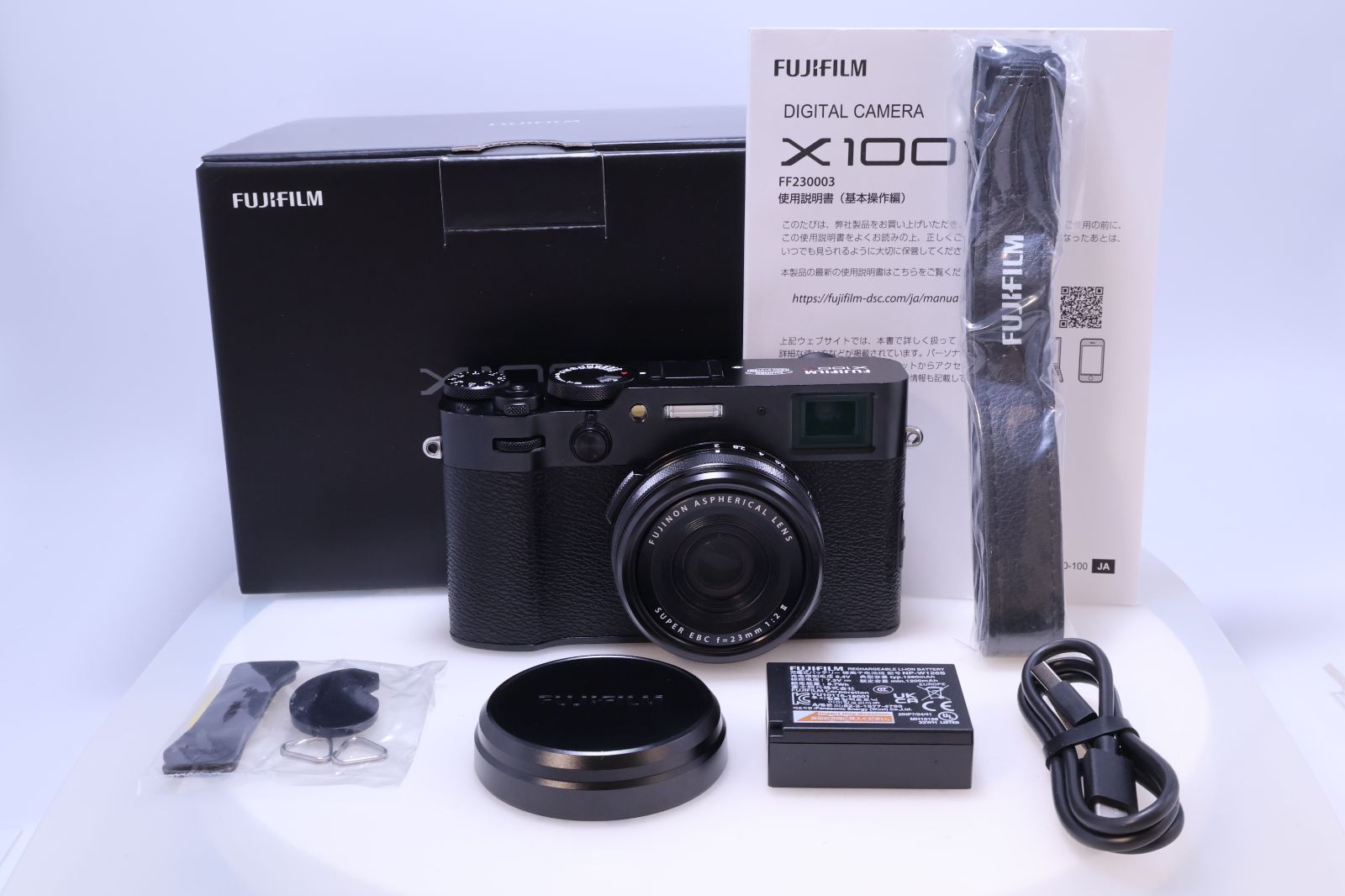 FUJIFILM X100Ⅵ ブラック　美品　シャッター回数600 おまけ付き FUJIFILM X100Ⅵ ブラック 美品 シャッター回数600 おまけ付き