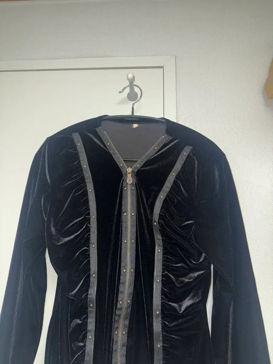 ブラックベルベットジップアップジャケット ヴィンテージ ブラック ツアーベルベット ジップアップ - メルカリ