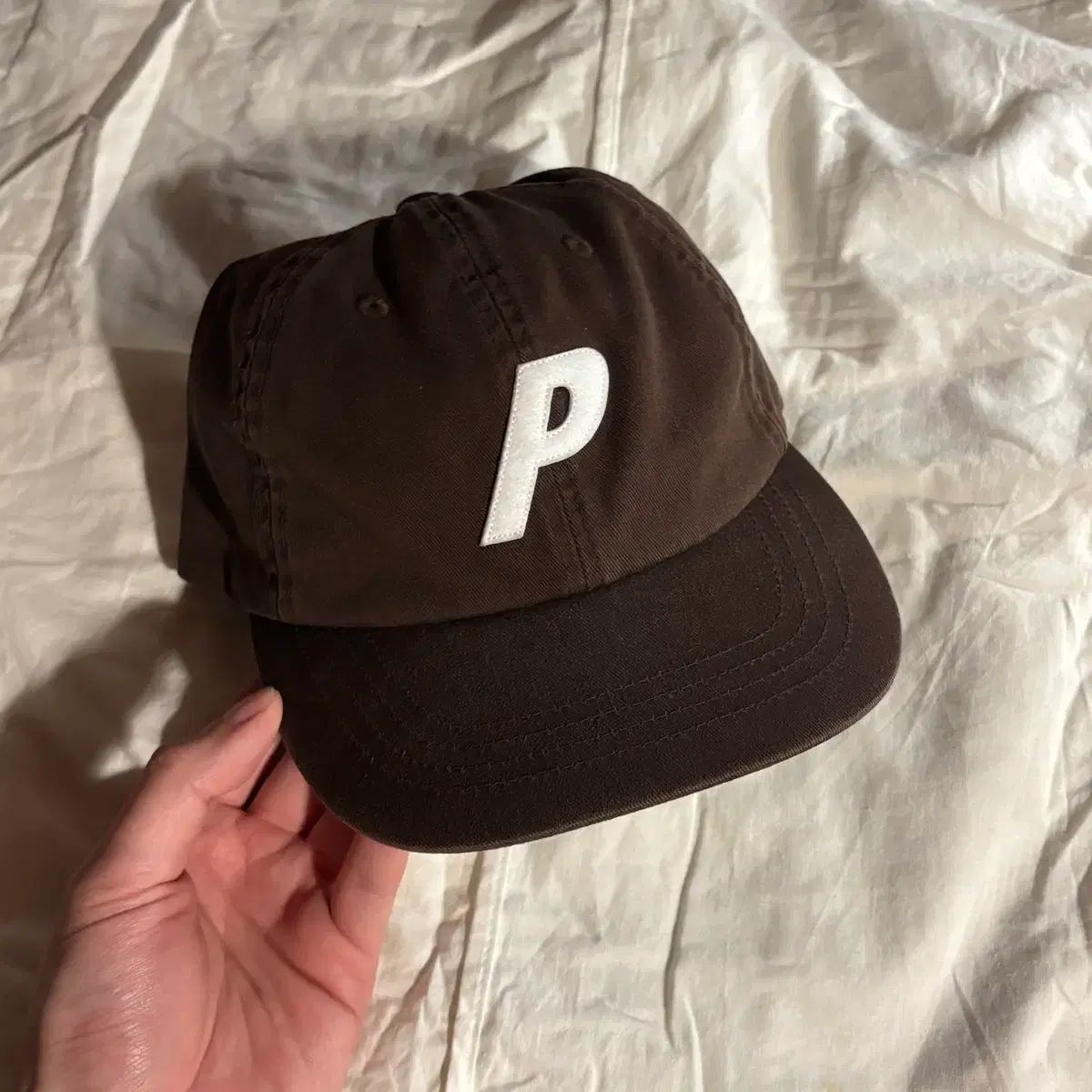 新品 PALACE パレス Pロゴ 6パネルキャップ ブラウン - メルカリ