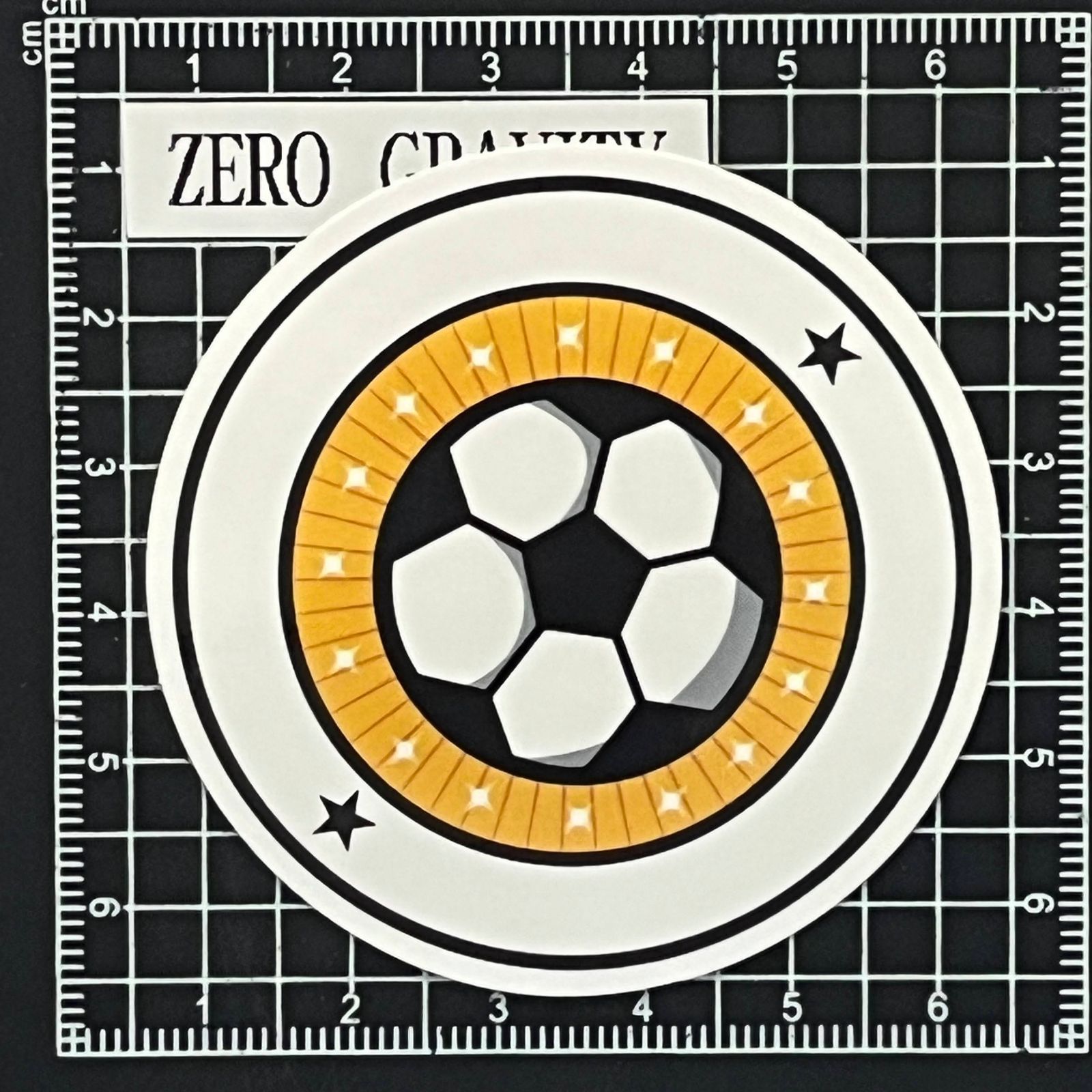 I805 サッカー・フットサル防水ステッカー ZEROGRAVITY - メルカリ