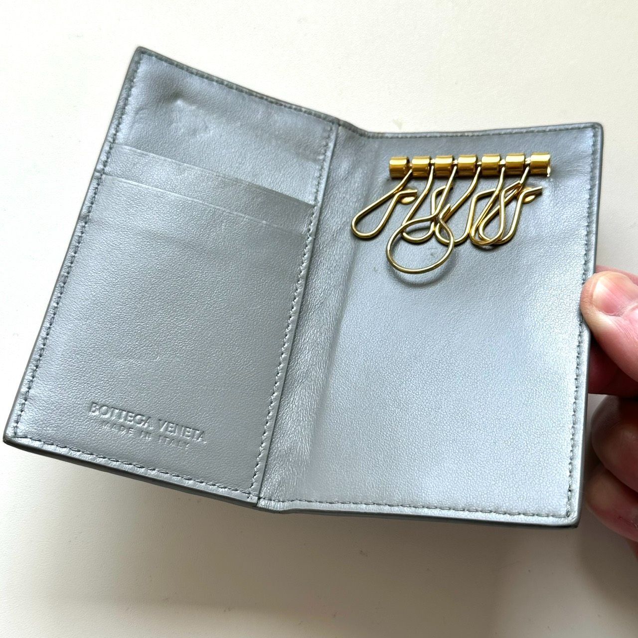 新品未使用Bottega Venetaヴォッテガヴェネタ　キーケース　グレージュ ボッテガヴェネタ BOTTEGA VENETA キーケース イントレチャート グレー