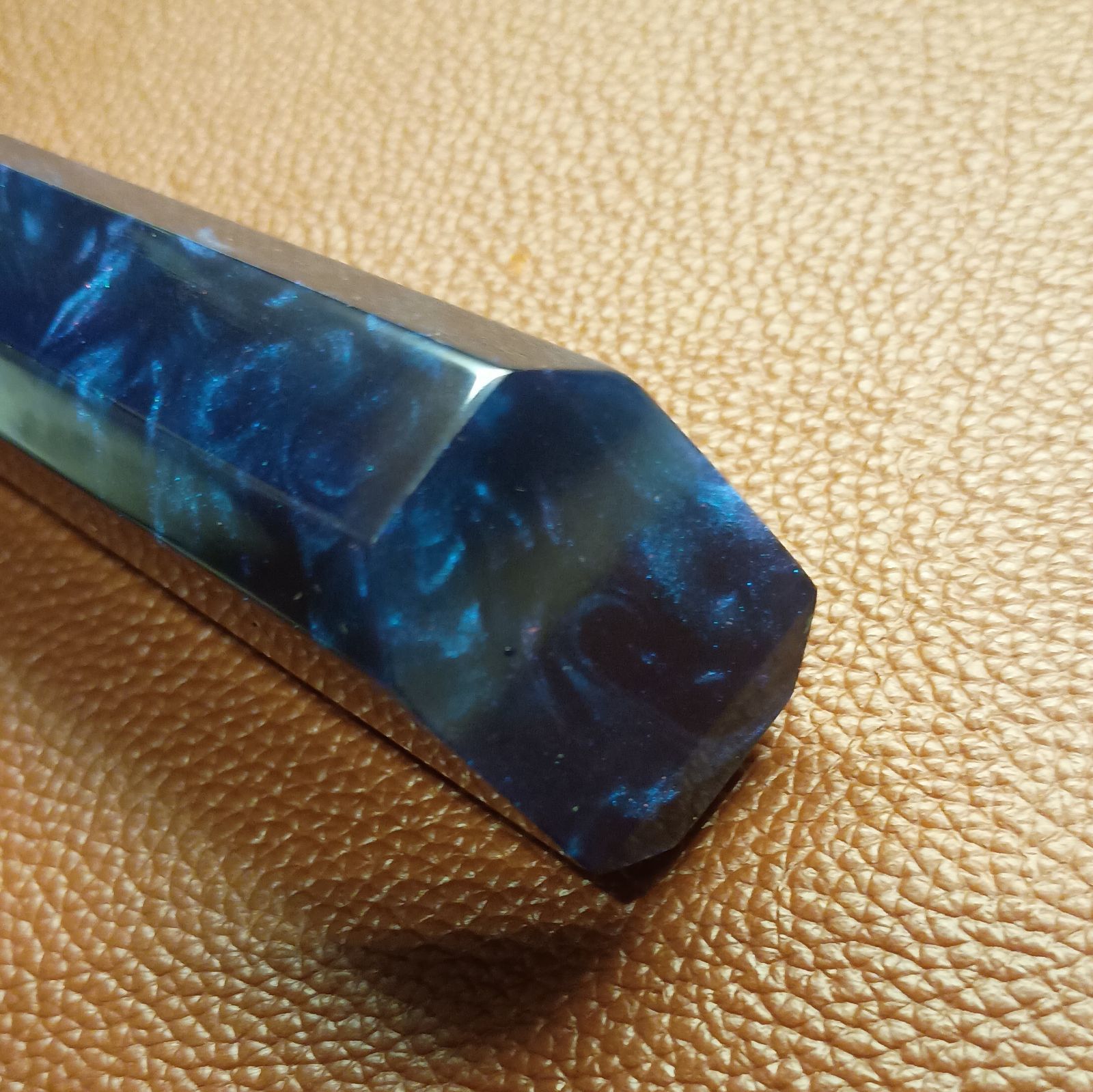 新色】V金10号 67層 ダマスカス包丁 ネイビーブルー柄 工場 剣型 牛刀