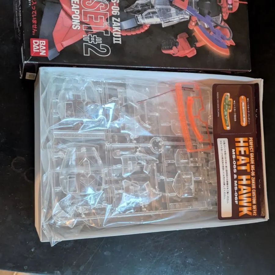 ガンプラ PG MS-06ザクⅡカスタムセット#2 クリアボディ&ウェポン