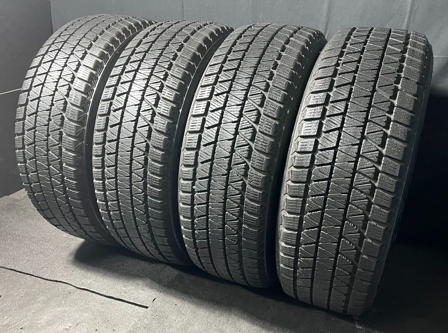 ブリヂストン ブリザック DM-V3 2022年製 235/60R18 2022年製 約8.5～9分山 ブリヂストン BRIDGESTONE ブリザック BLIZZAK