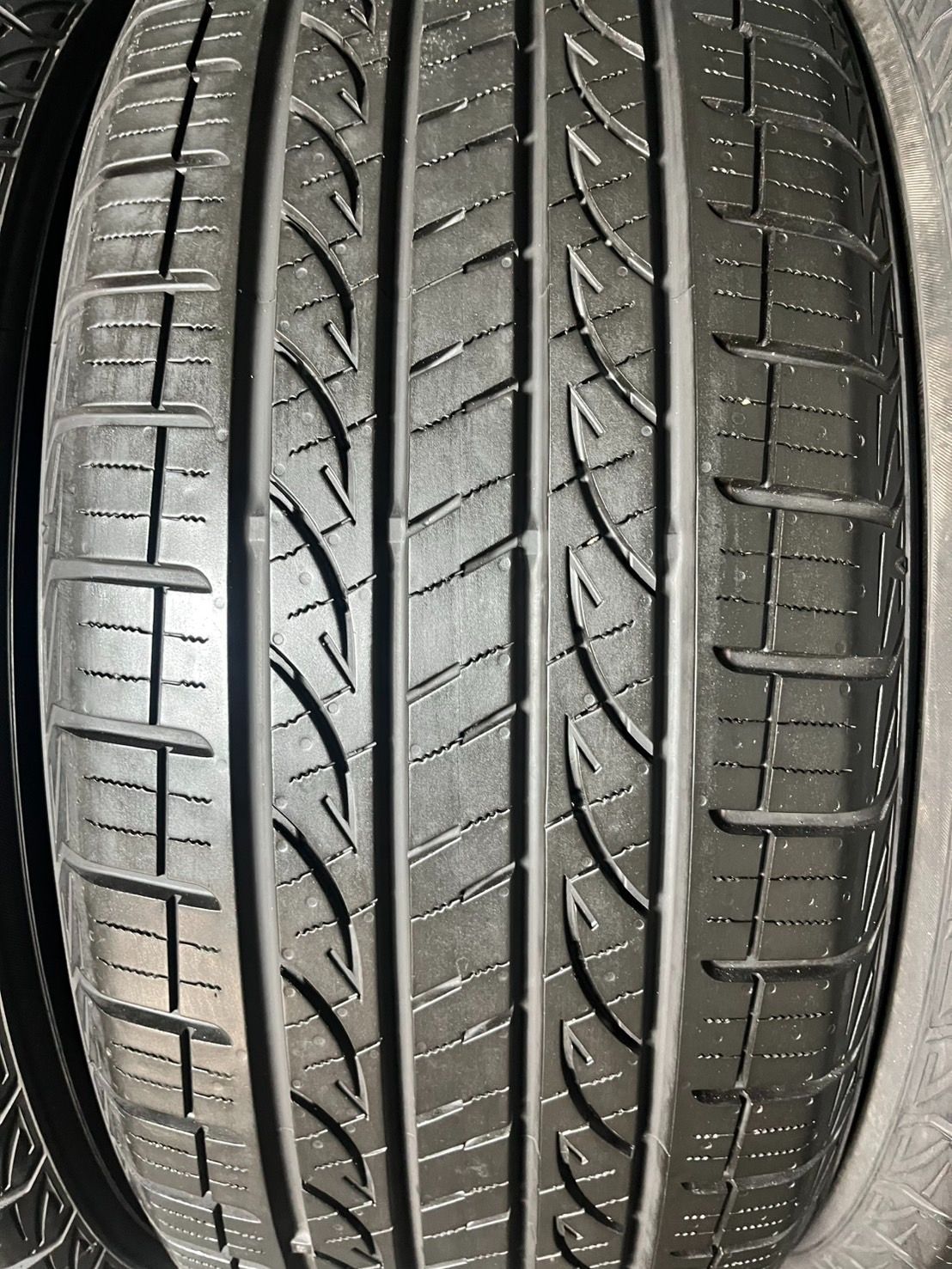 2023/2020年製 約8～9.8分山 ヨコハマ YOKOHAMA AVID GT 235/55R19 4本