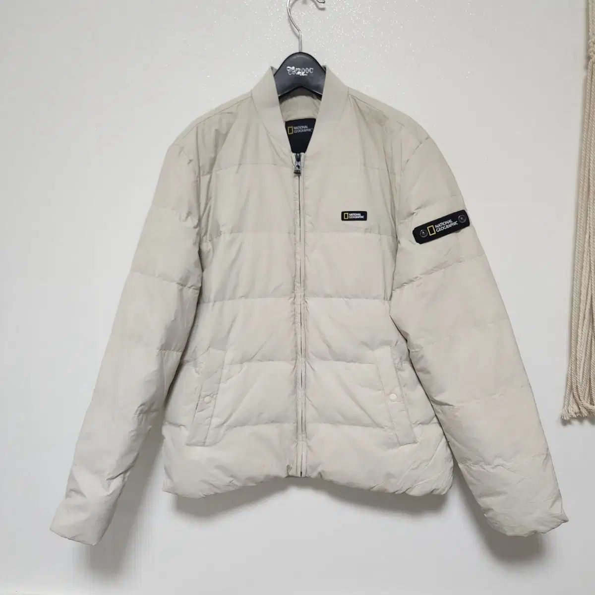 ナショナルジオグラフィック 節約 ダウン アウター アイボリー