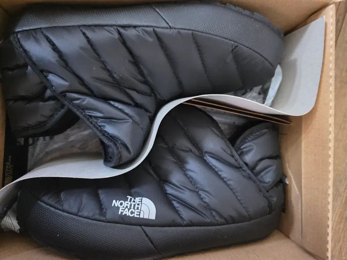 THE NORTH FACE ザノースフェイス(W)サーモボール トラックション 