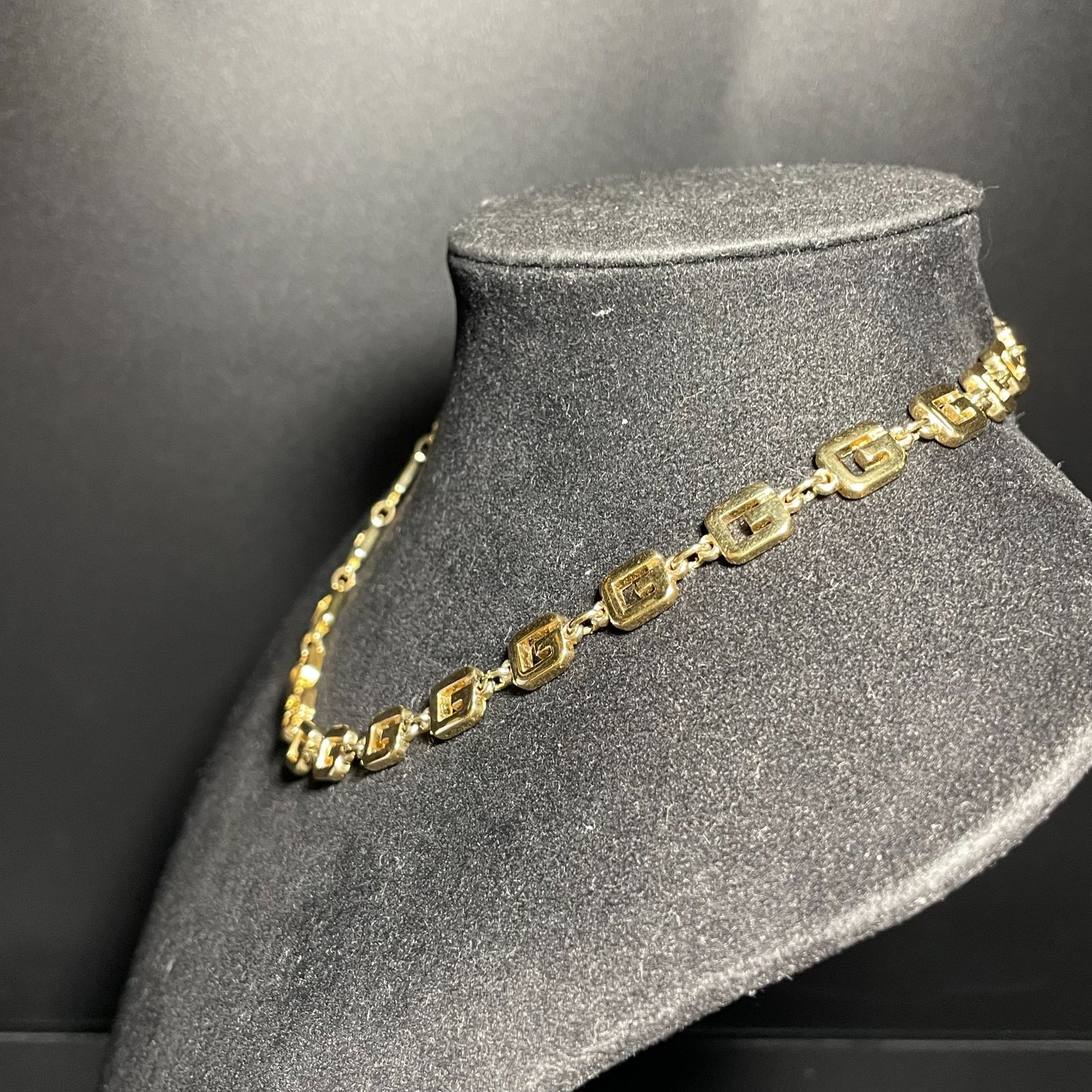 ジバンシー ネックレスGロゴ B25120827 - メルカリ