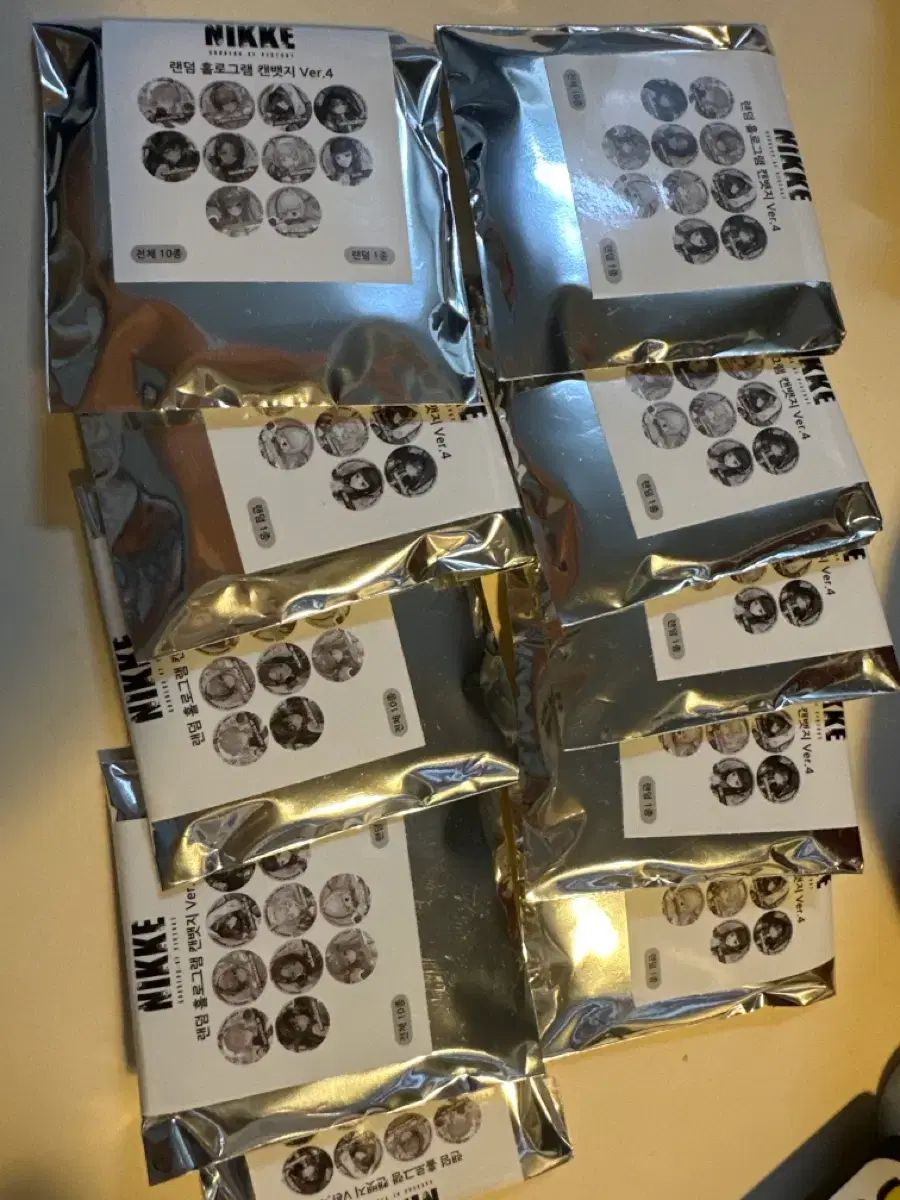 勝利の女神：NIKKE(ニケ) AGF 2025限定 缶バッジ 未開封 まとめ - メルカリ