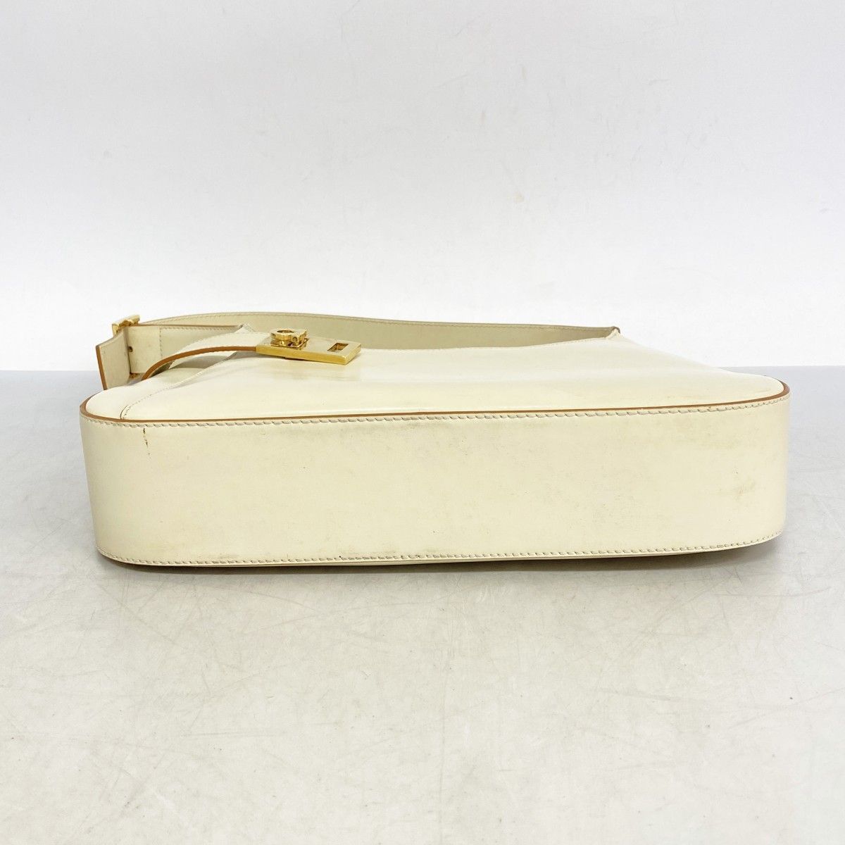 5pc3786】サルヴァトーレフェラガモ ショルダーバッグ ガンチーニ