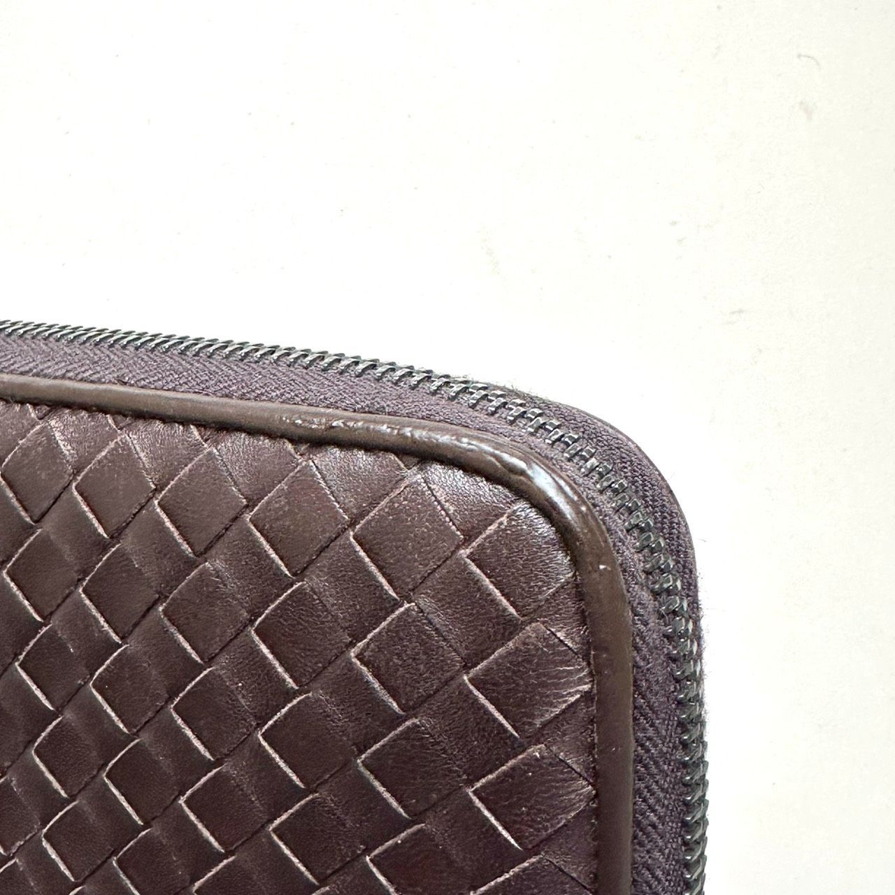 未使用BOTTEGA VENETAレザー長財布　ダークブラウン　イントレチャート ボッテガヴェネタ BOTTEGA 売れ筋 VENETA 長財布 イントレチャート