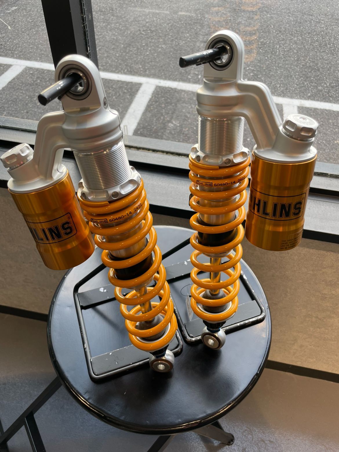 OHLINS】HO417 Shock Absorber Honda CB1300/Kaw ZRX1100