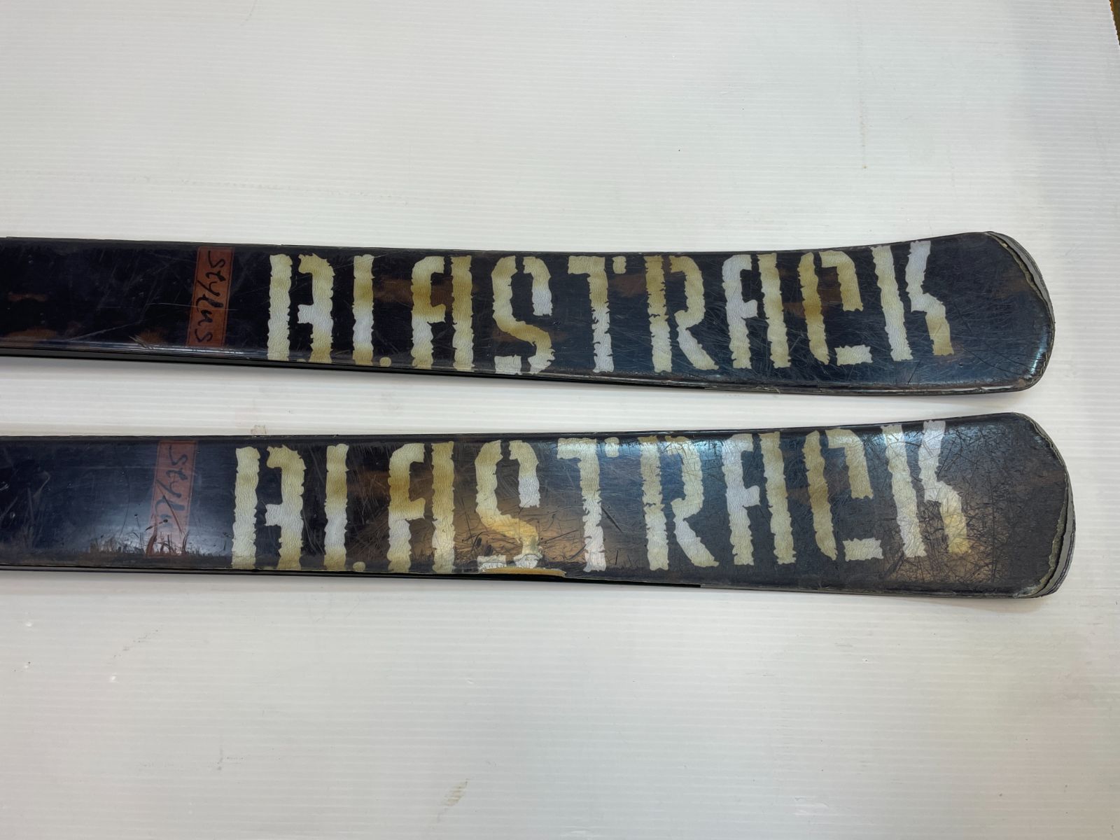 ◇メンテ済◇ スキー BLASTRACK Stylus DR 169 cm ツインチップ