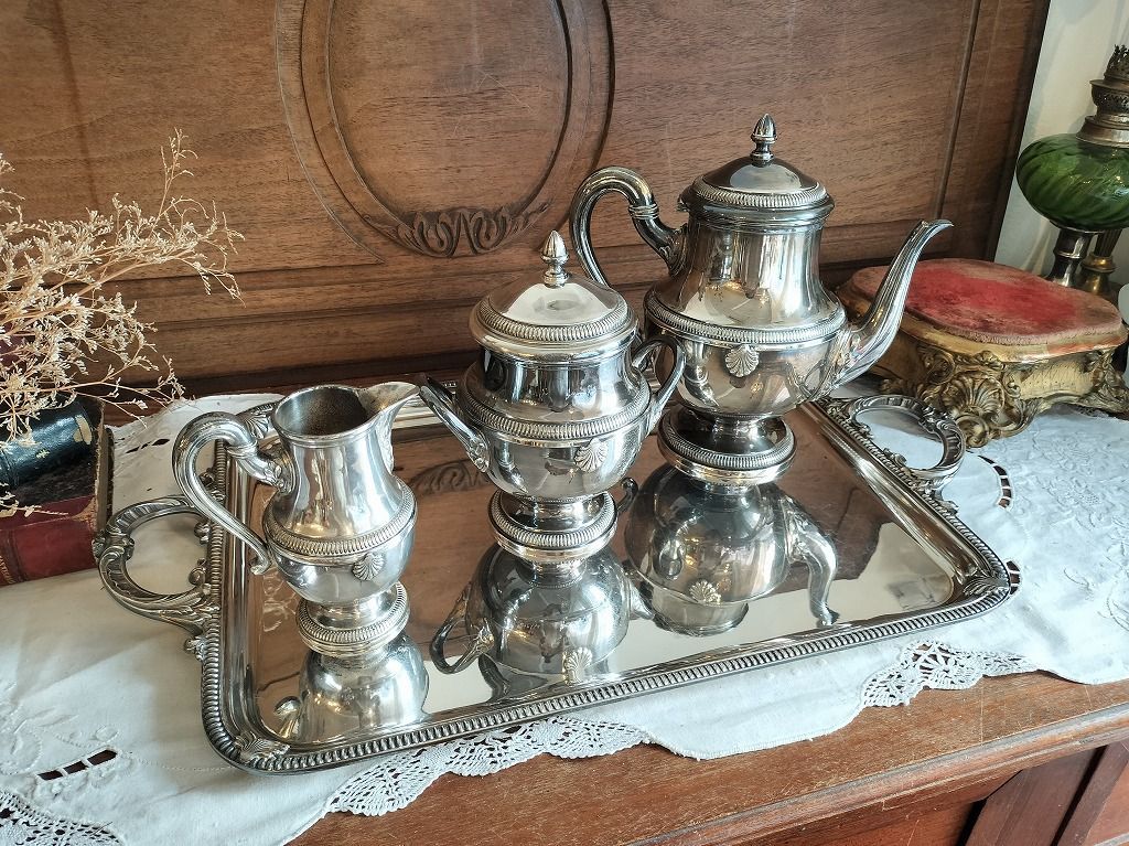 フランス アンティーク 装飾 銀メッキ　トレー 2点セット1900年 フランス アンティーク 装飾 銀メッキ トレー 2点セット1900年