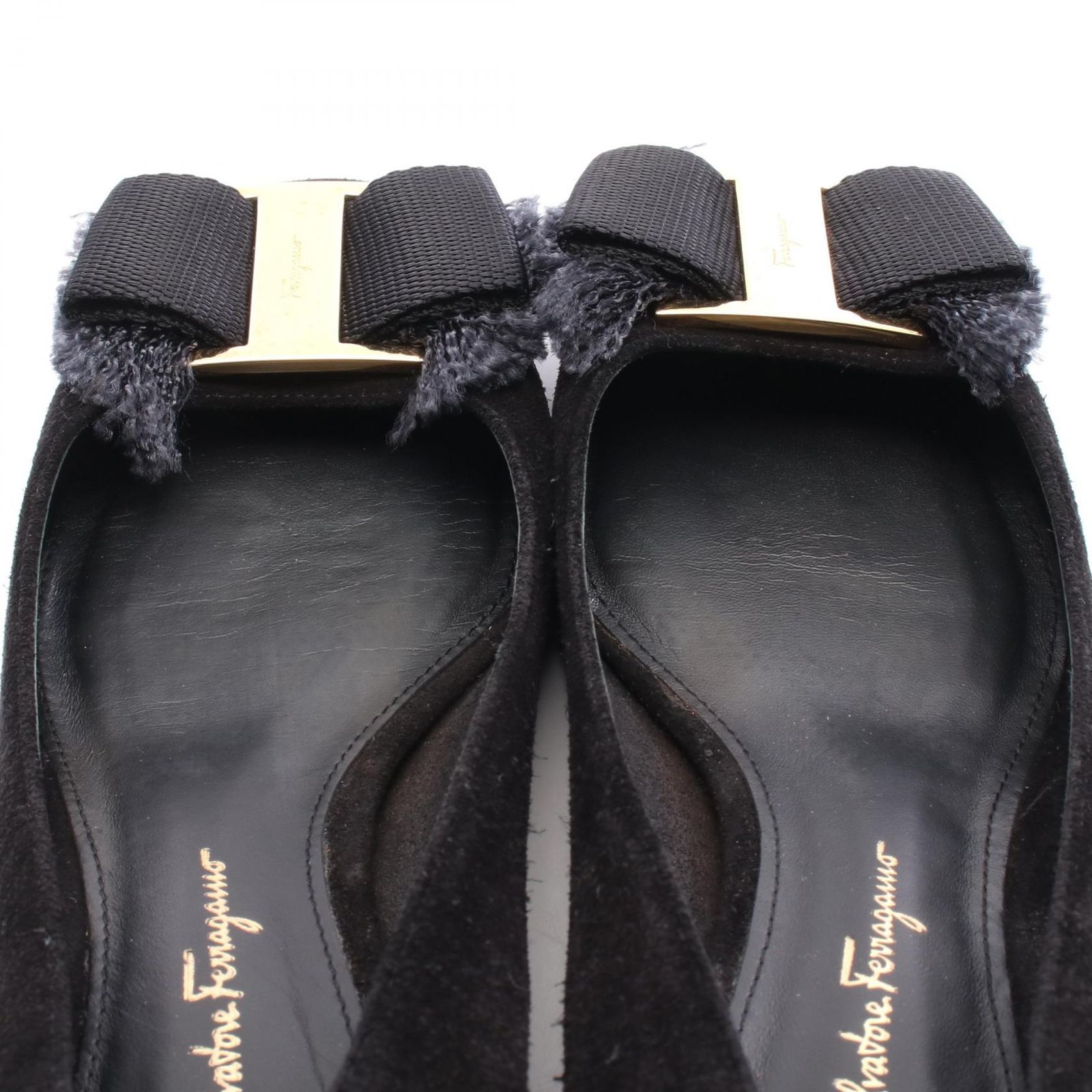 サルヴァトーレフェラガモ Salvatore Ferragamo パンプス ヴァラリボン