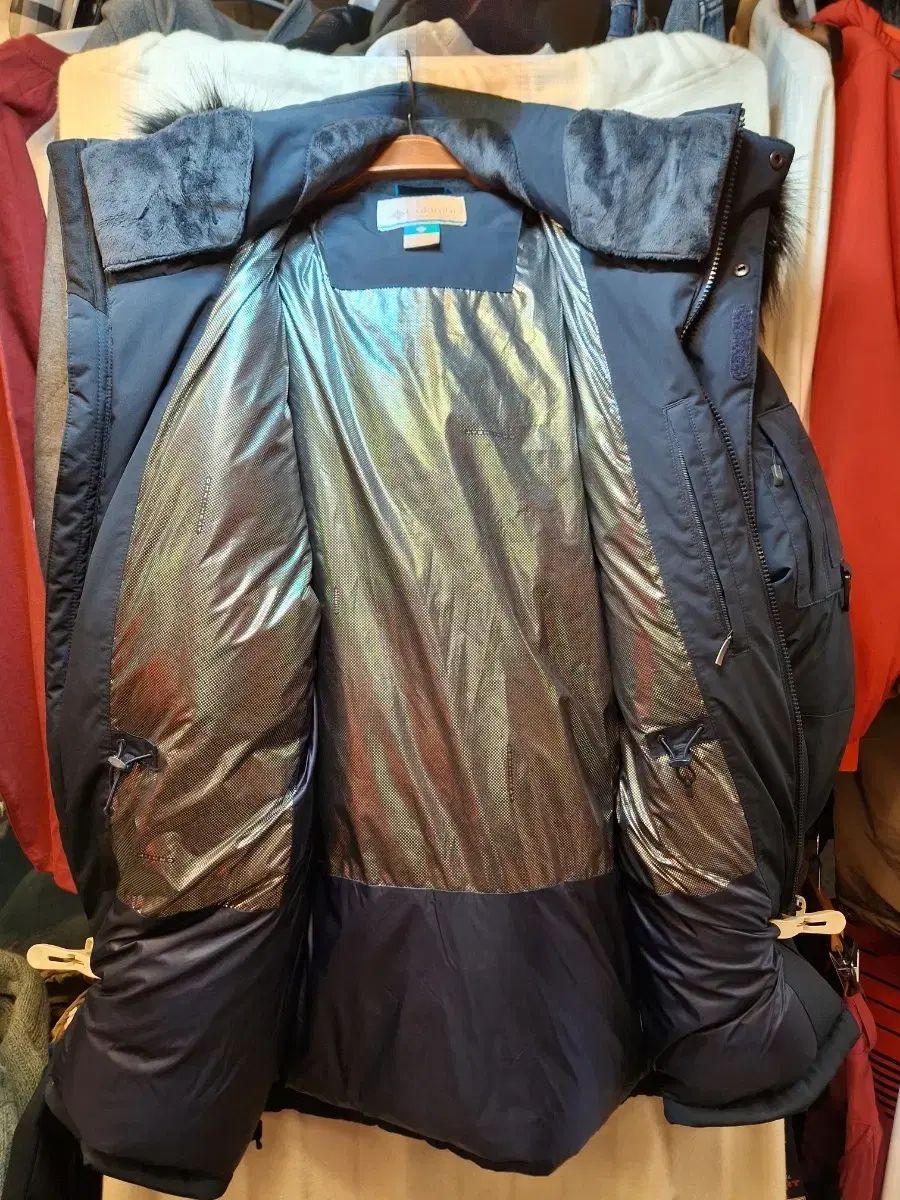 コロンビア ダウンジャケット Columbia ブラック ファー ファーフード 