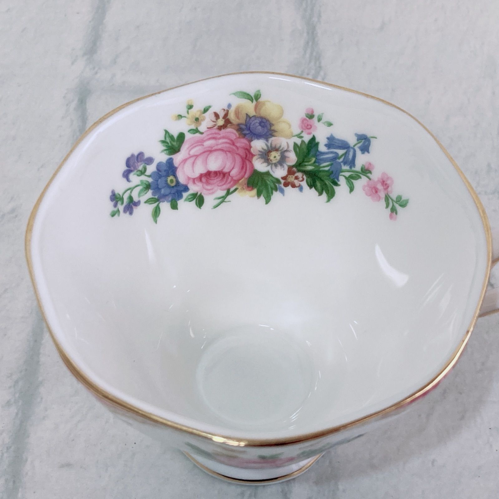 美品 ロイヤルアルバート レディカーライル カップ＆ソーサー Royal