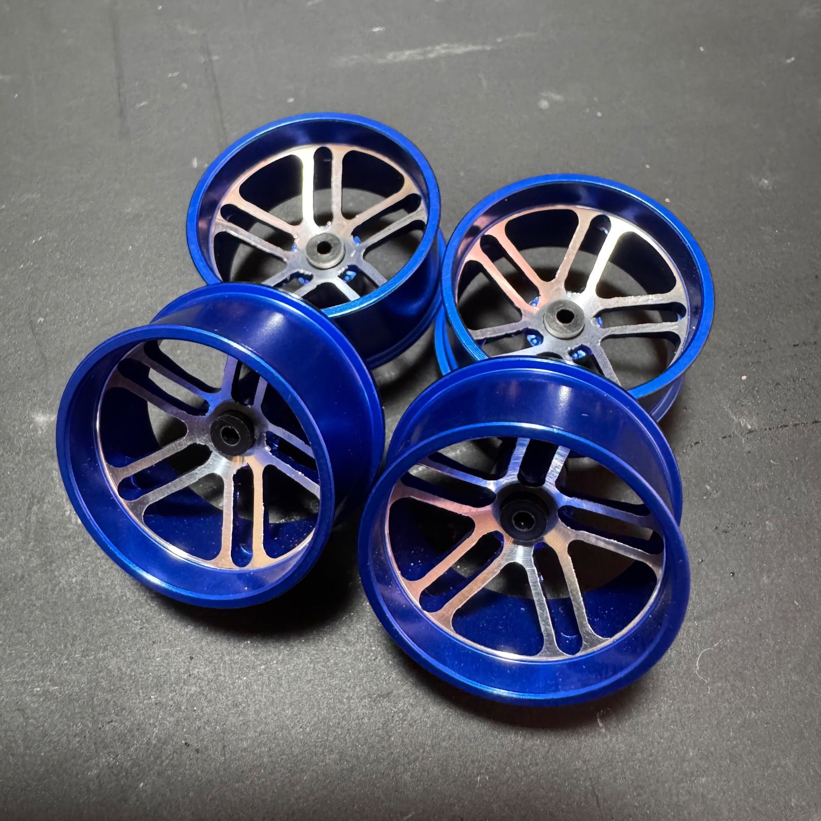 ミニ四駆 ローフリクションローハイトタイヤ アルミホイールⅡ ８セット ローフリクション大径ローハイトペラタイヤ 25.8mm ミニ四駆パーツ