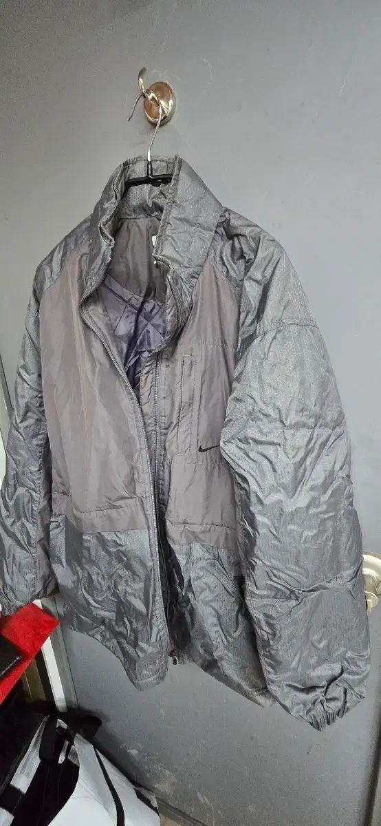 ナイキ ウィンドブレーカー アウター グレー