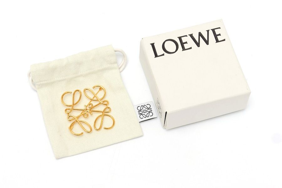 ロエベ / LOEWE アナグラム ブローチ 111.25.020 メタル ゴールド