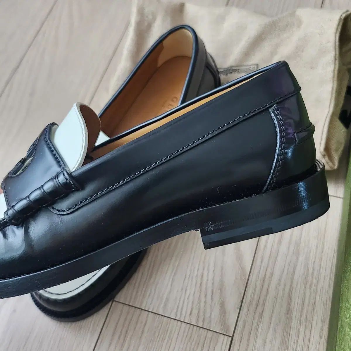 グッチ インターロッキング ローファー 級 급해서 出品 - メルカリ