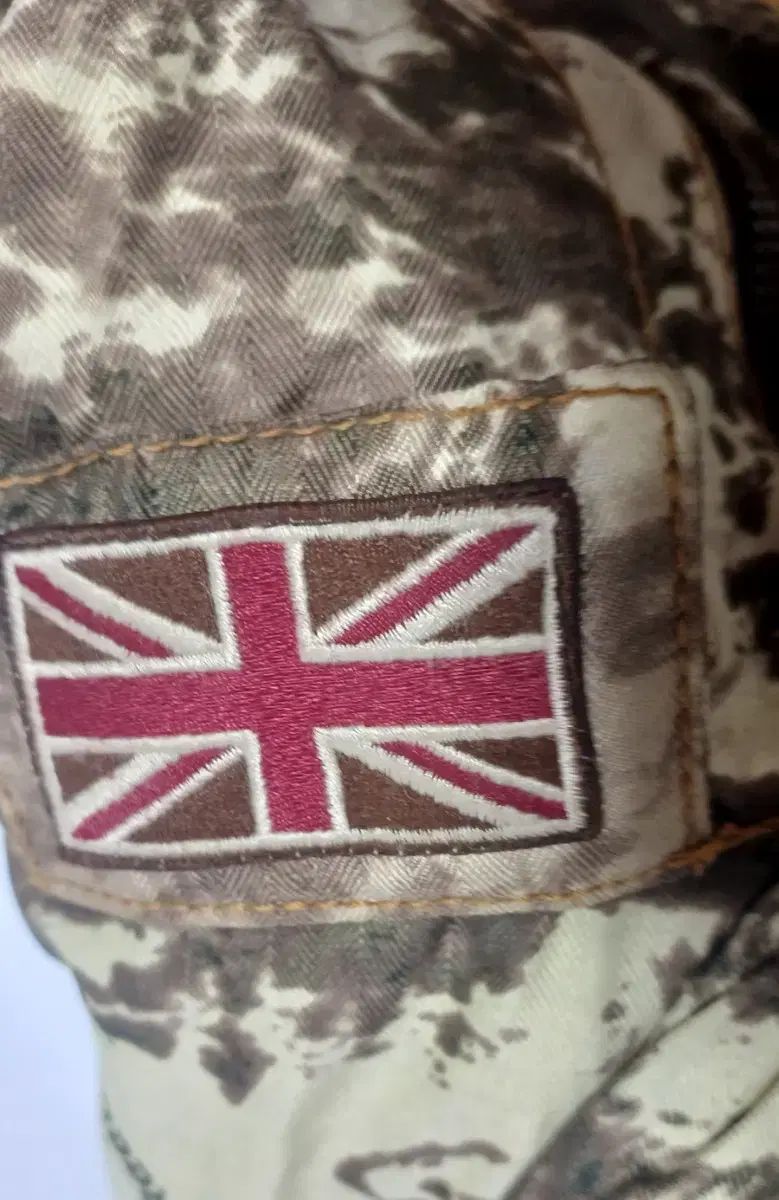 リアルツリー リーボック カモフラ フード ジャケット 105サイズ