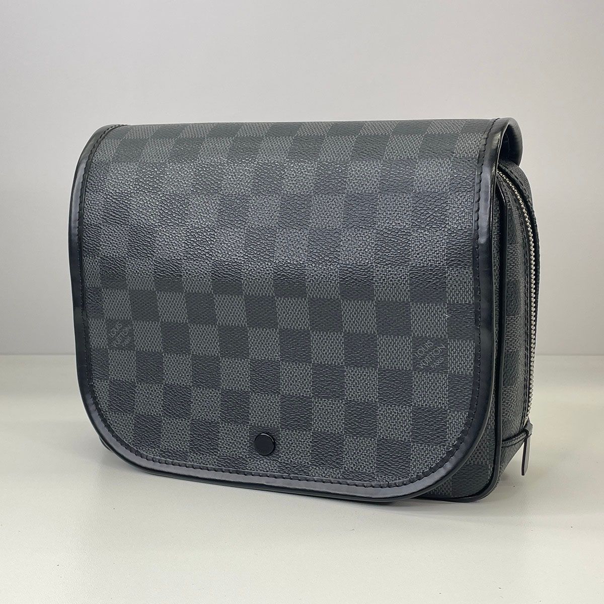 LOUIS VUITTON ルイ・ヴィトン トゥルース・サスペンダブル セカンドバッグ N41419 メンズ ダミエグラフィット ブラック グレー 中古