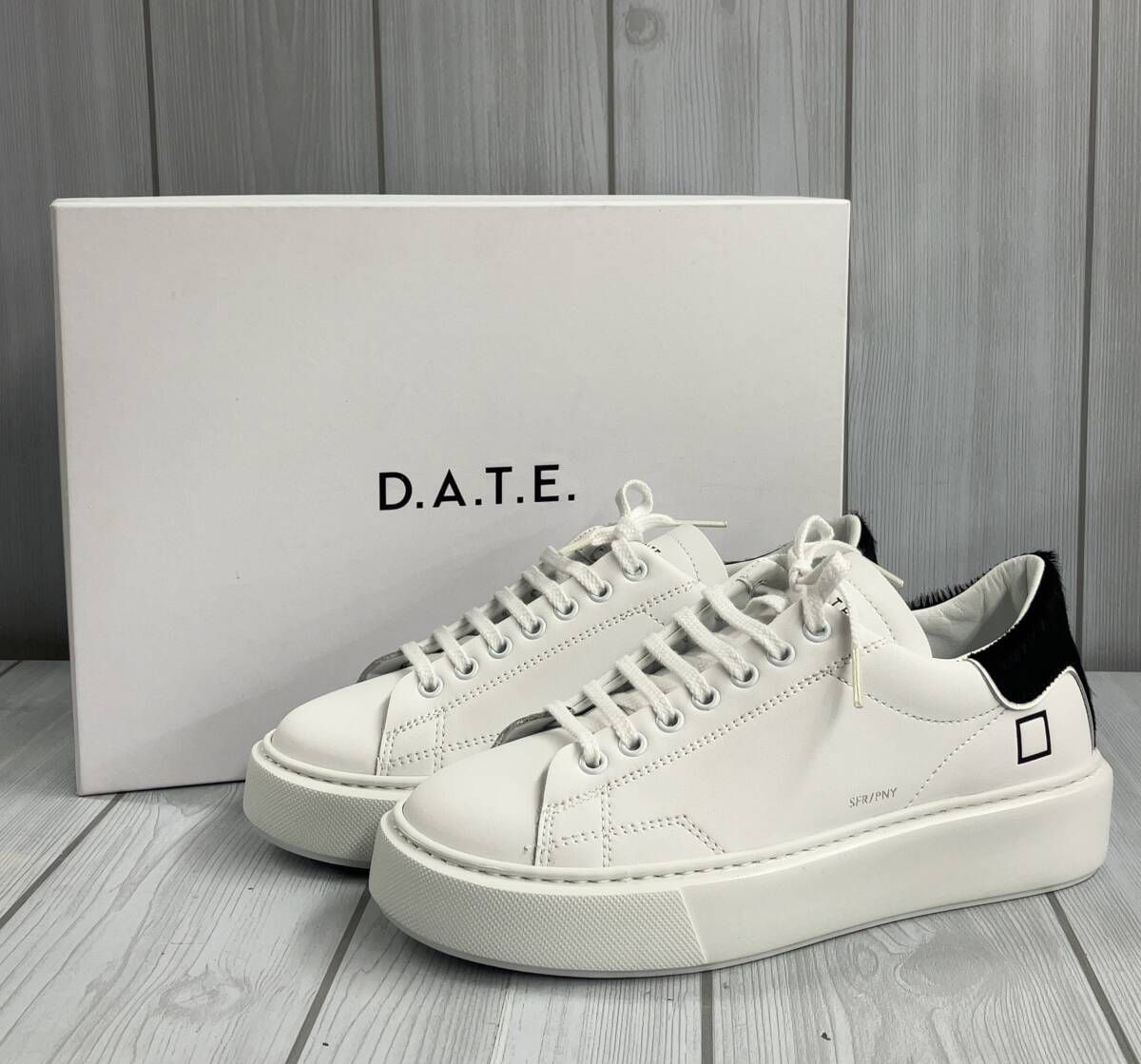 D.A.T.E. デイト SFERA PATENT WHITE-BLACK スニーカー ホワイト 22.5 