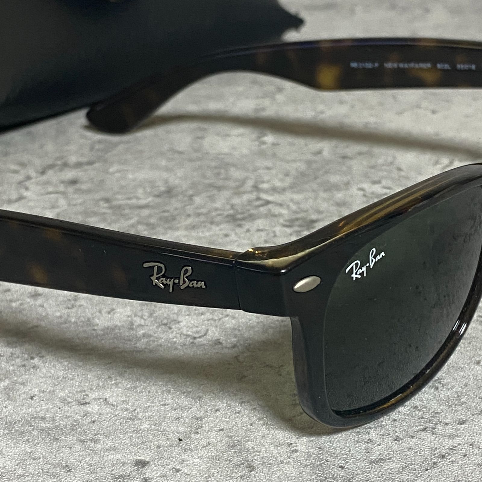 ✨美品✨Ray-Ban ニューウェイファーラー RB2132F べっ甲 サングラス