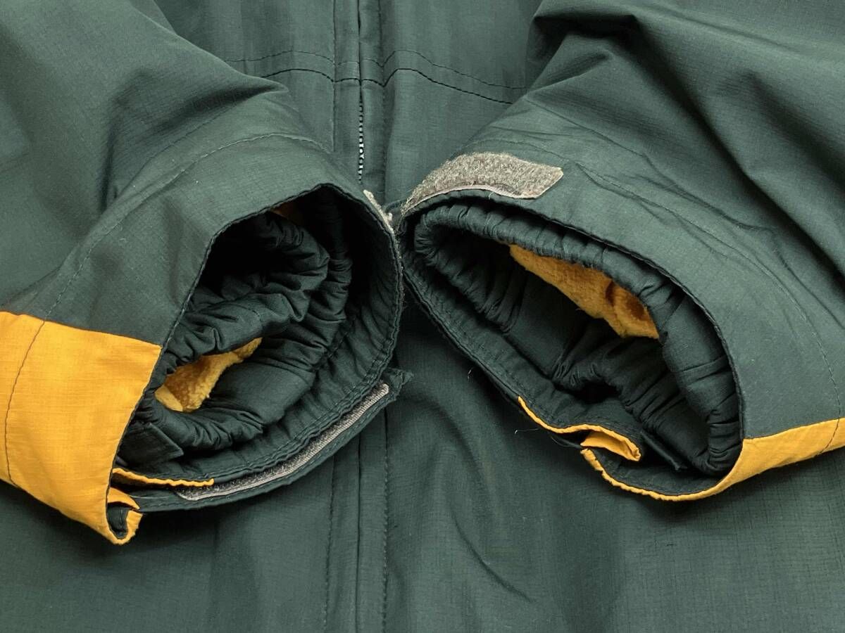 MLB オークランドアスレチックス G-III ナイロンジャケット MLB オークランドアスレチックス G-III ナイロンジャケット MLB