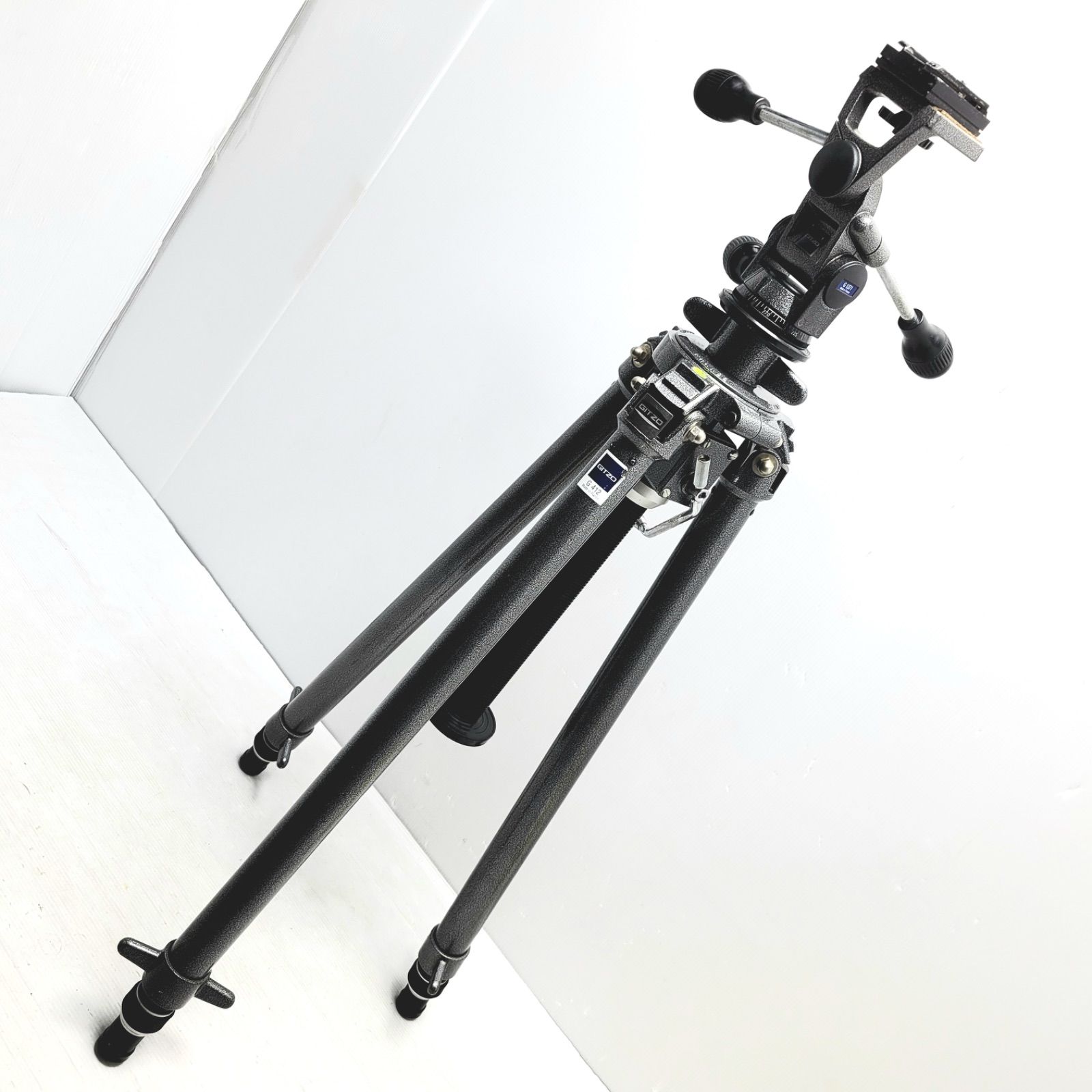 【中古美品】gitzo ジッツォ　g412 三段三脚+雲台g1570 中古美品】gitzo ジッツォ g412 三段三脚+雲台g1570 GitzoのYahoo