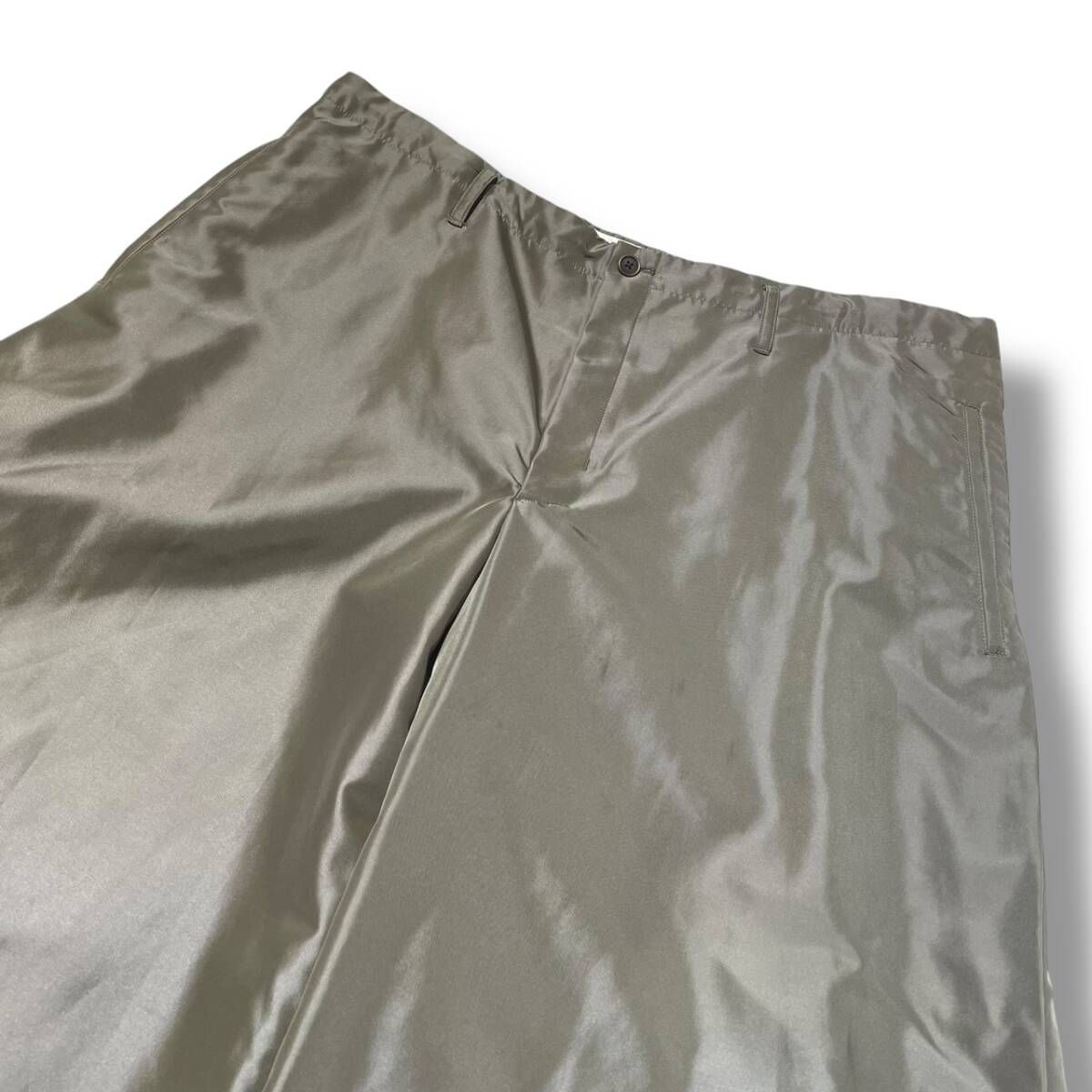 Yohji 24AW YOHJI YAMAMOTO POUR HOMME PIECE UNIQUE ロングパンツ 20AW Ny TWILL KHAKI PLEATS HALF PANTS サイズ3 ヨウジヤマモトプールオム Yamamoto POUR HOMME AW24-25 Look6 \u2013 A Shaded View on Fashion