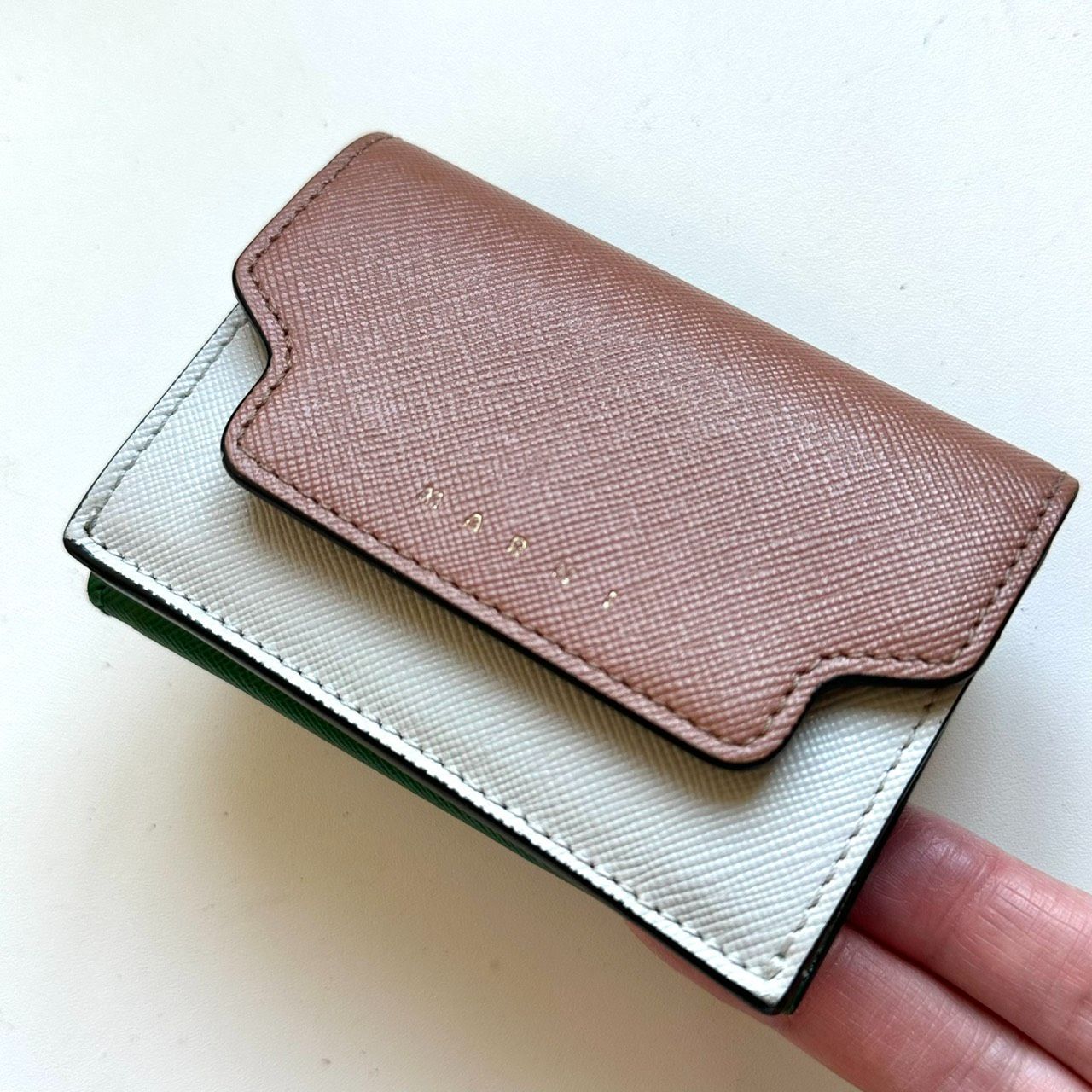 マルニ MARNI 三つ折り財布 コンパクトウォレット ピンクベージュ 