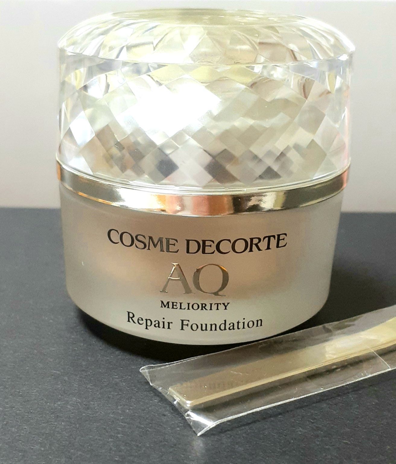 コスメデコルテAQ ミリオリティ リペアファンデーション 301 - メルカリ