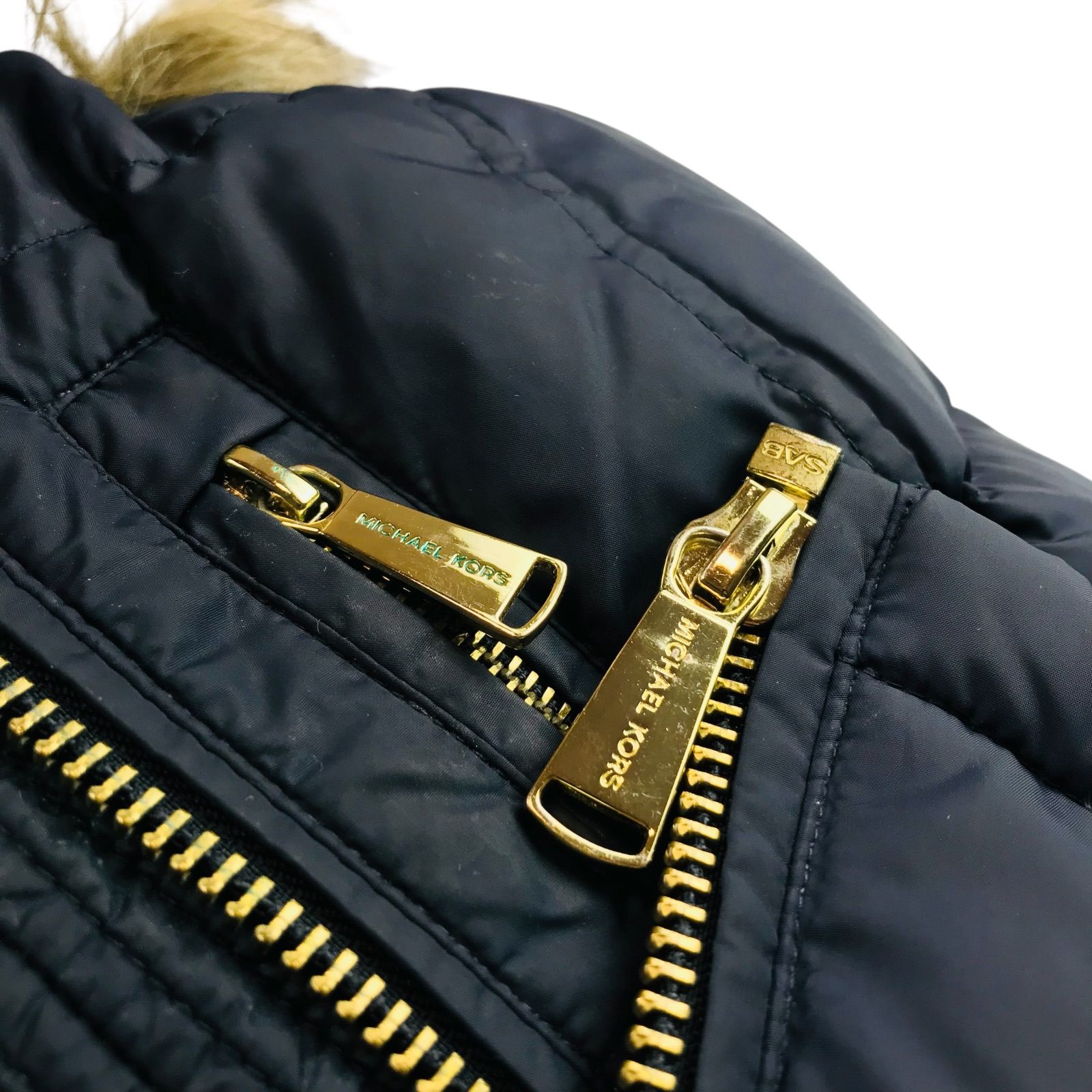美品☆MICHAEL KORS・マイケルコース レディース メタルMKブランドロゴ 